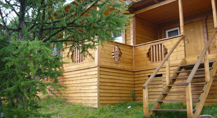 Гостевой дом Гостевые дома на родных берегах Сарма